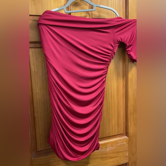 NWOT Cold Shoulders Asymmetrical Ruched Bodycon Short Sleeve Pencil - Picture 6 of 12